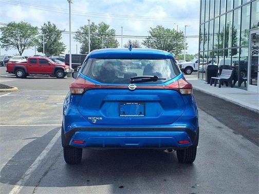 2021 Nissan Kicks S