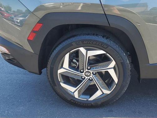 Amazon Gray 2023 Hyundai TUCSON Limited