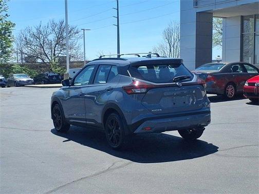 2024 Nissan Kicks SR
