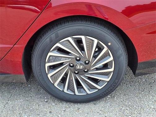 2025 Hyundai SONATA Hybrid SEL