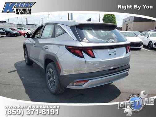 Shimmering Silver 2026 Hyundai TUCSON Hybrid Blue SE