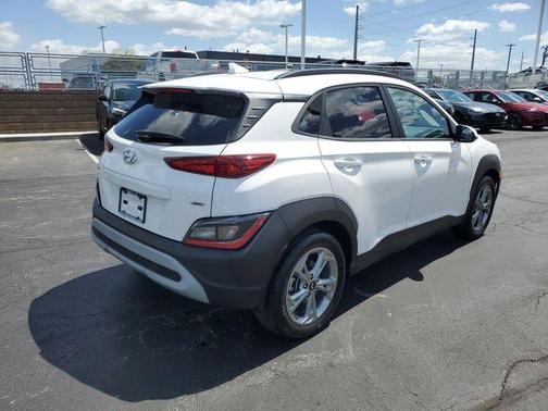 Lunar White 2023 Hyundai KONA SEL