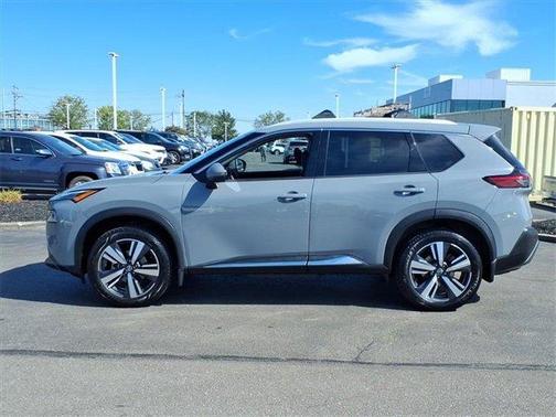 2022 Nissan Rogue SL