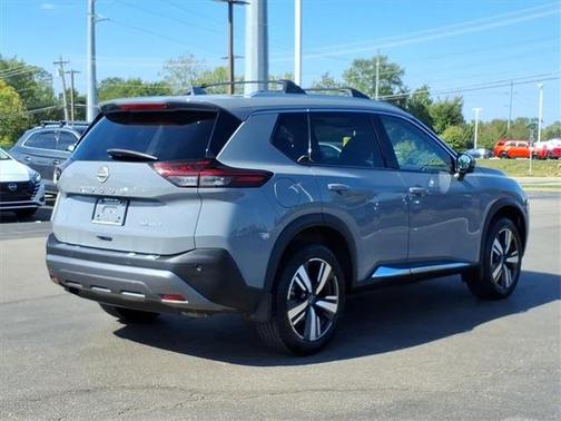 2022 Nissan Rogue SL