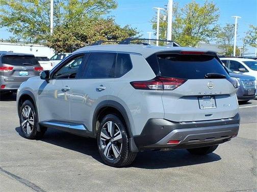 2022 Nissan Rogue SL