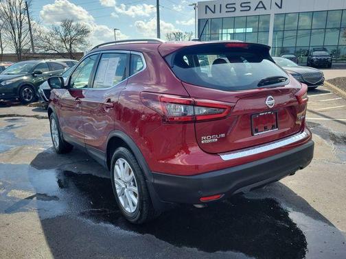2022 Nissan Rogue Sport SV
