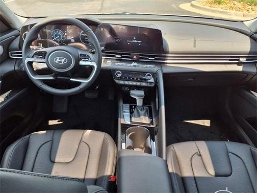 2025 Hyundai ELANTRA HEV Limited
