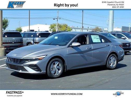 2025 Hyundai ELANTRA SE