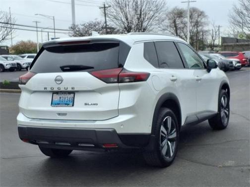 2024 Nissan Rogue SL
