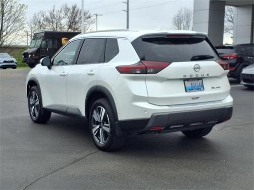2024 Nissan Rogue SL