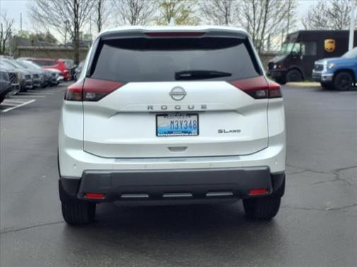 2024 Nissan Rogue SL