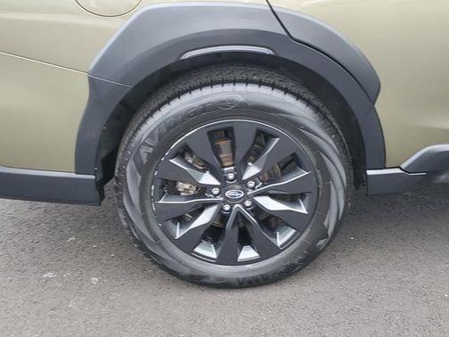 Autumn Green Metallic 2024 Subaru Outback Onyx Edition