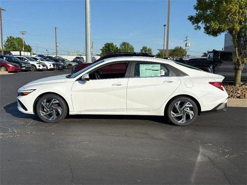 2025 Hyundai ELANTRA Limited