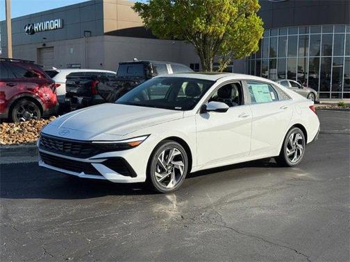 2025 Hyundai ELANTRA Limited