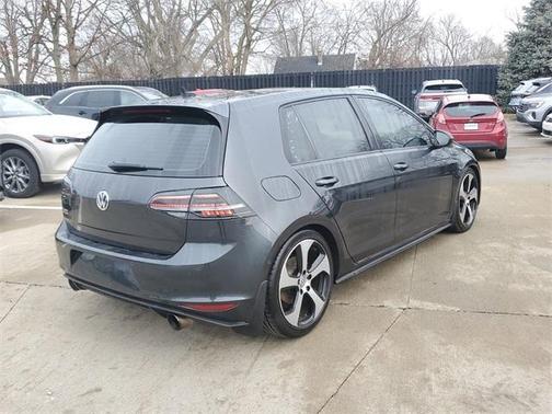 2016 Volkswagen Golf GTI SE