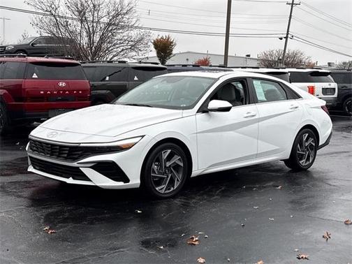 2025 Hyundai ELANTRA Limited