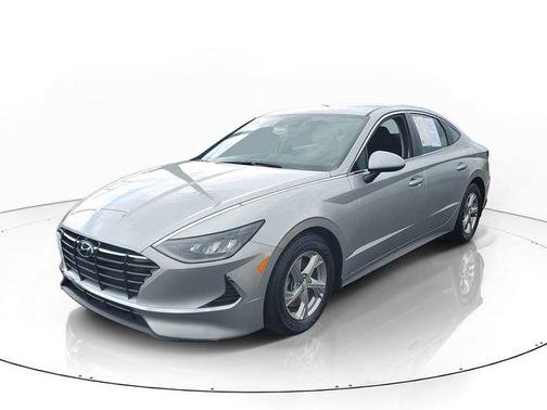 Shimmering Silver Pearl 2021 Hyundai SONATA SE