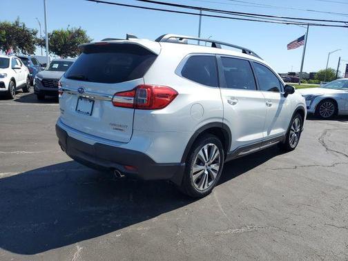 Crystal White Pearl 2021 Subaru Ascent Limited 7-Passenger