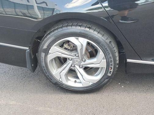 Crystal Black Pearl 2018 Honda Accord EX-L 2.0T