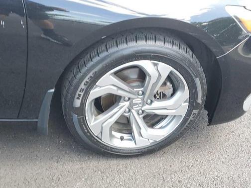 Crystal Black Pearl 2018 Honda Accord EX-L 2.0T