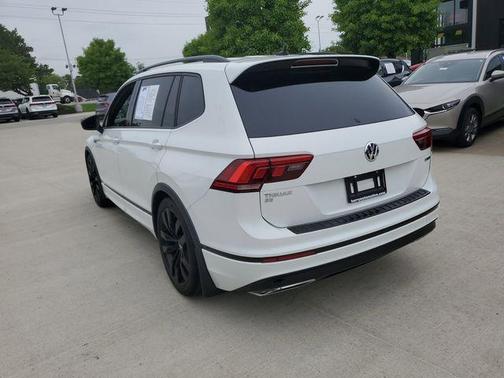 Pure White 2021 Volkswagen Tiguan 2.0T SE R-Line Black