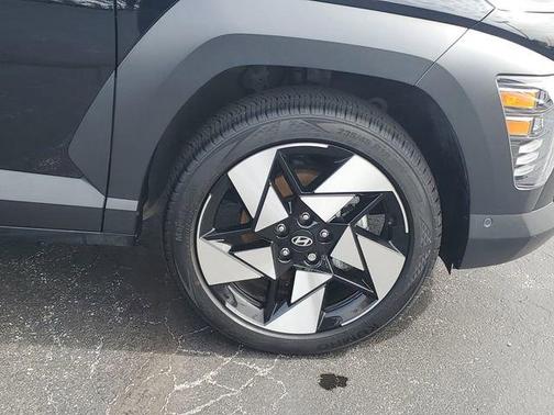 2025 Hyundai KONA Limited