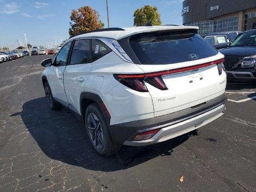 Pearl 2026 Hyundai TUCSON Hybrid SEL Convenience