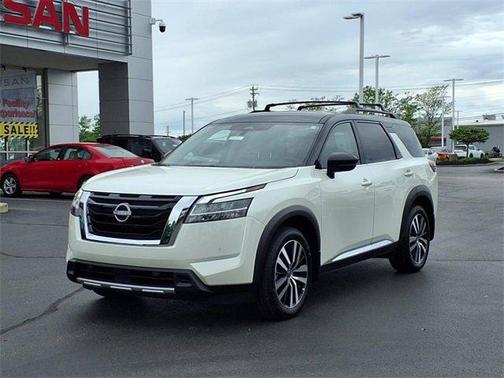 2024 Nissan Pathfinder Platinum