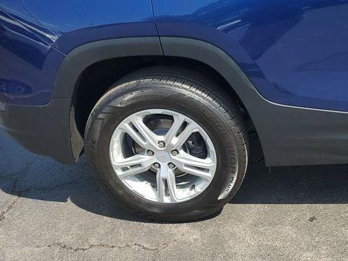 Marine Metallic 2022 GMC Terrain SLE