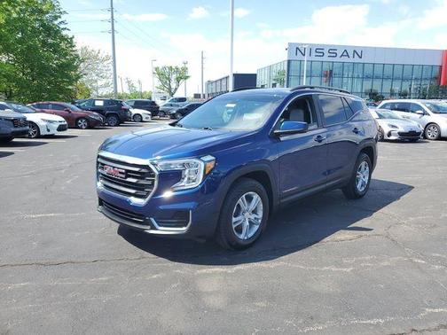 Marine Metallic 2022 GMC Terrain SLE