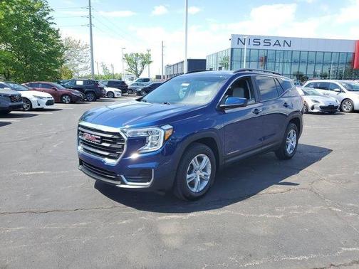 Marine Metallic 2022 GMC Terrain SLE