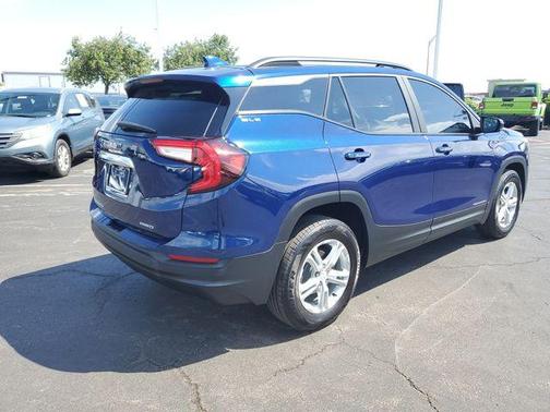 Marine Metallic 2022 GMC Terrain SLE