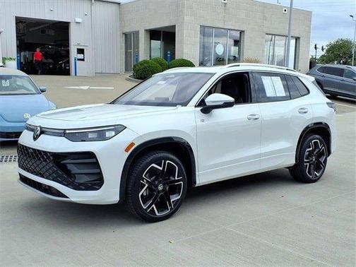 2025 Volkswagen Tiguan 2.0T SEL R-Line