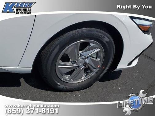 Serenity White Pearl 2026 Hyundai ELANTRA SE