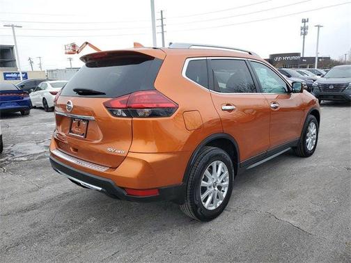2017 Nissan Rogue SV