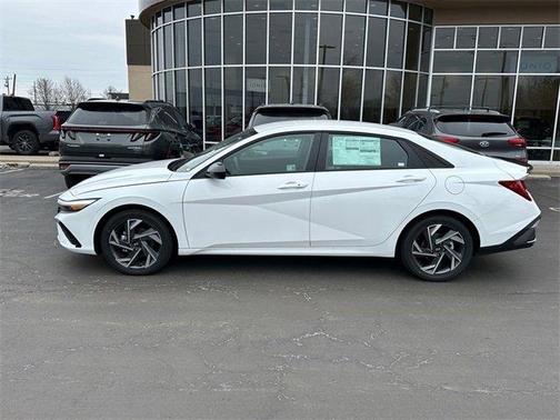 2025 Hyundai ELANTRA HEV SEL Sport