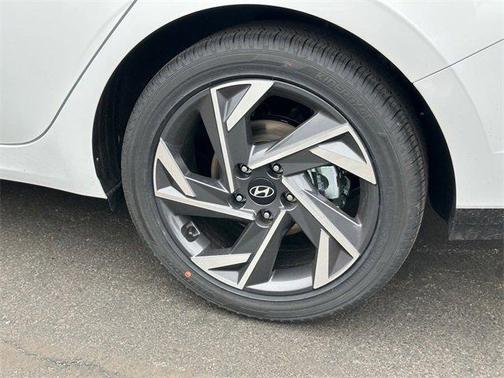 2025 Hyundai ELANTRA HEV SEL Sport