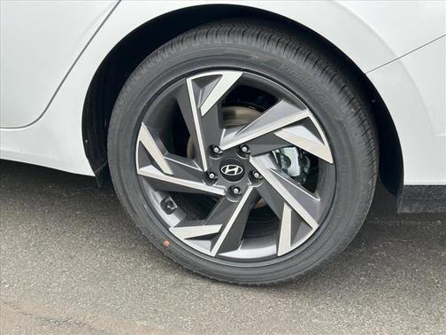 2025 Hyundai ELANTRA HEV SEL Sport