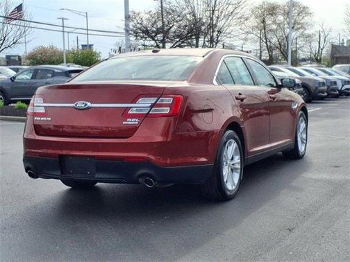 2014 Ford Taurus SEL