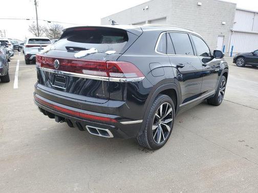 2024 Volkswagen Atlas Cross Sport 2.0T SEL Premium R-Line
