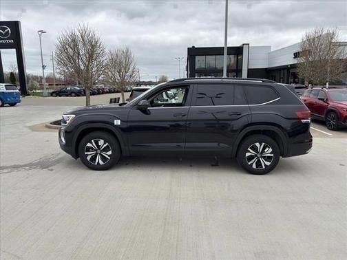 2025 Volkswagen Atlas 2.0T SE