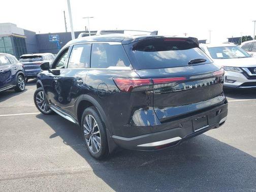 Diamond Black 2026 INFINITI QX60 Luxe