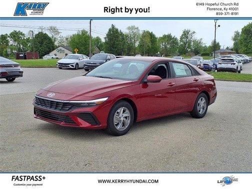 2025 Hyundai ELANTRA SE