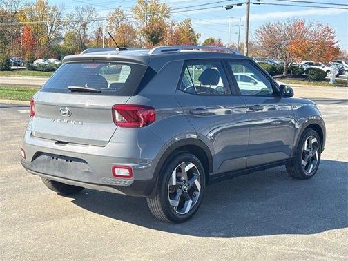 2023 Hyundai VENUE SEL