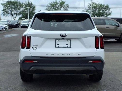 2021 Kia Sorento S
