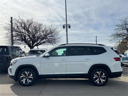 2024 Volkswagen Atlas 2.0T SE