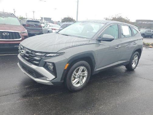 Hampton Gray 2025 Hyundai TUCSON SE