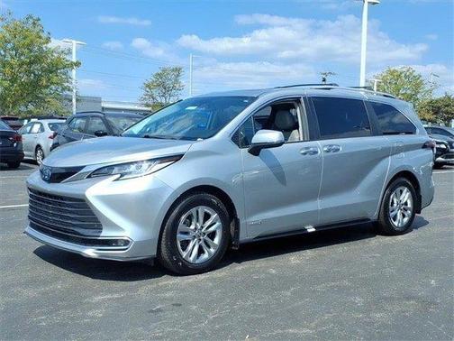 2021 Toyota Sienna Limited