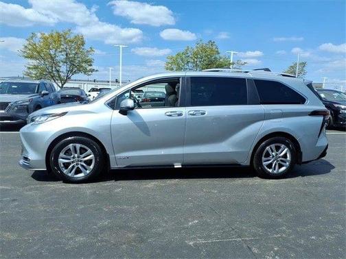 2021 Toyota Sienna Limited