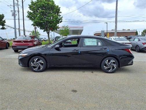 2025 Hyundai ELANTRA HEV SEL Sport